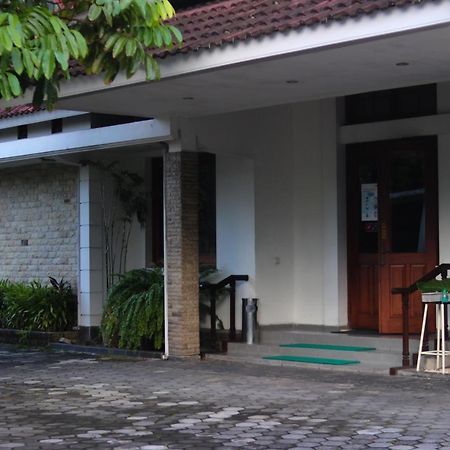 Hotel Graha Kinasih Kotabaru Jogjacarta Exterior foto