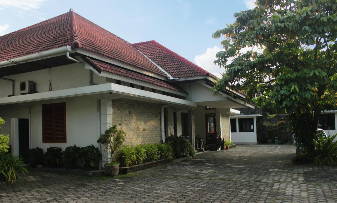 Hotel Graha Kinasih Kotabaru Jogjacarta Exterior foto
