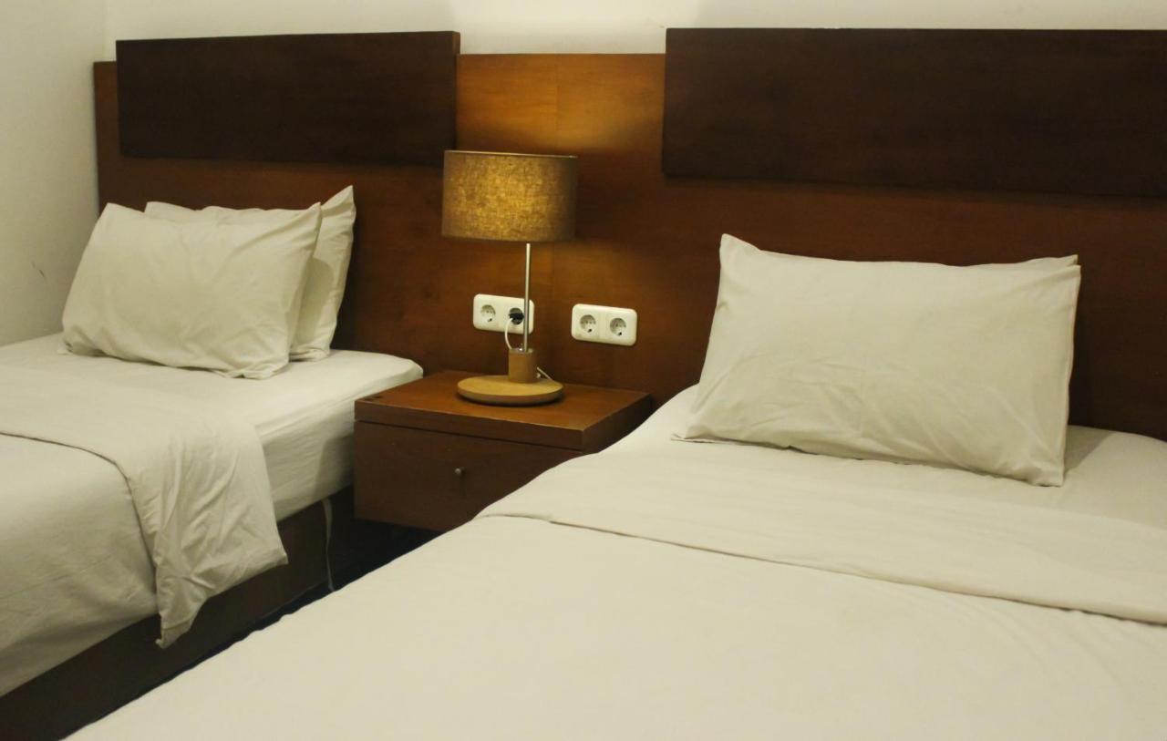 Hotel Graha Kinasih Kotabaru Jogjacarta Exterior foto